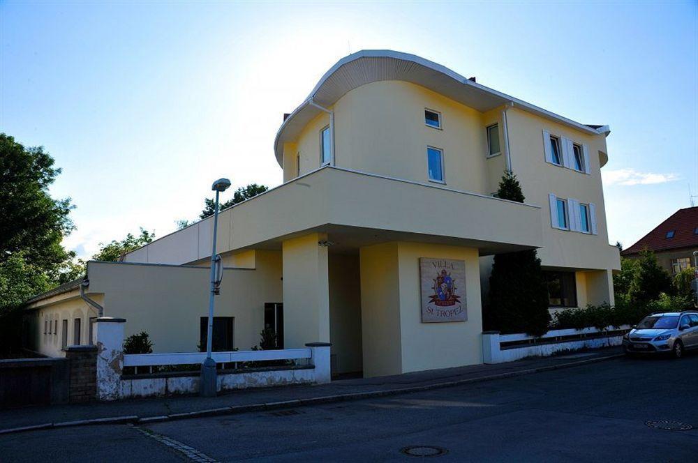 Villa St. Tropez Praga Exterior foto